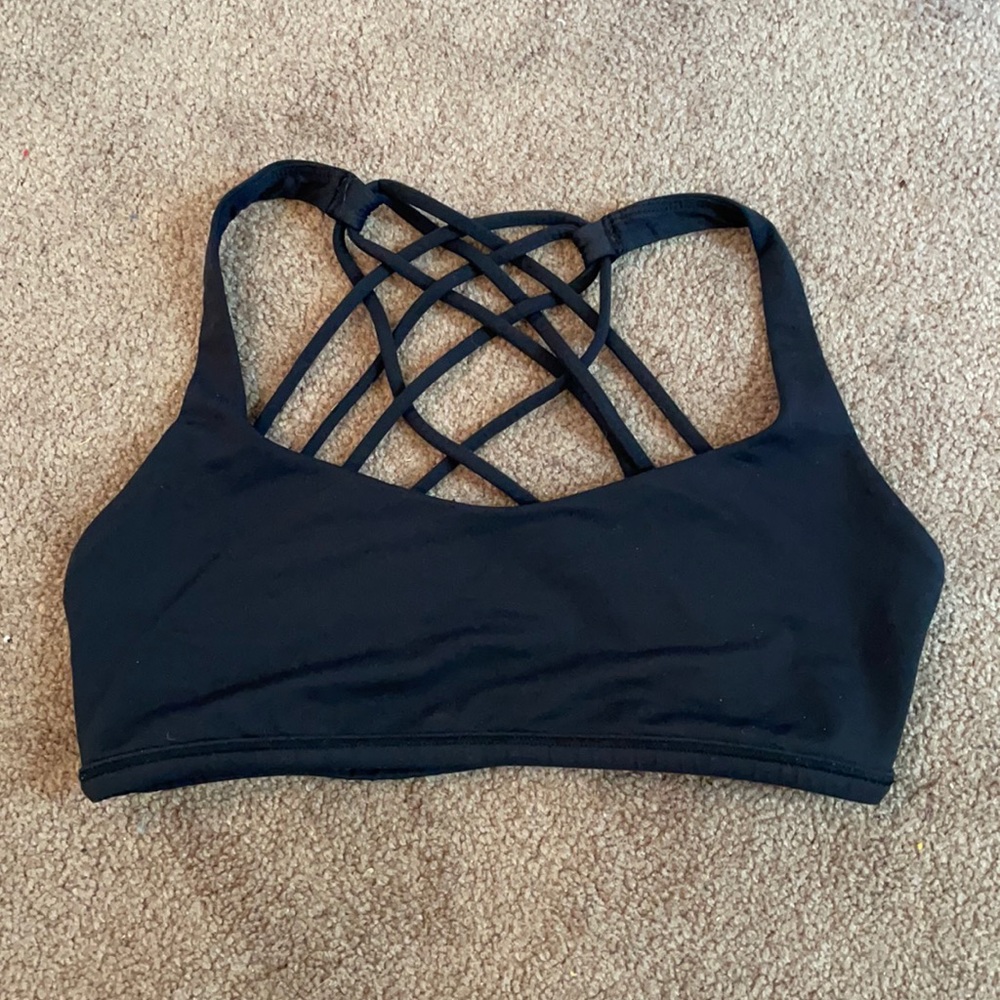Lululemon Free To Be bra